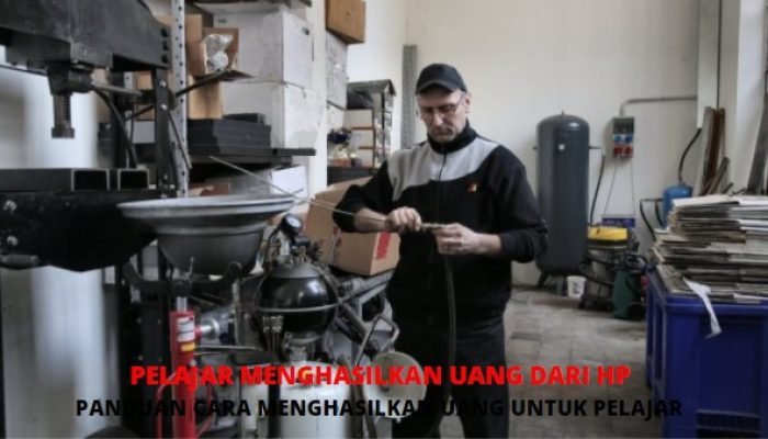 Membahas Apa Itu Operator Produksi dan Perbedaannya dengan Staf Produksi